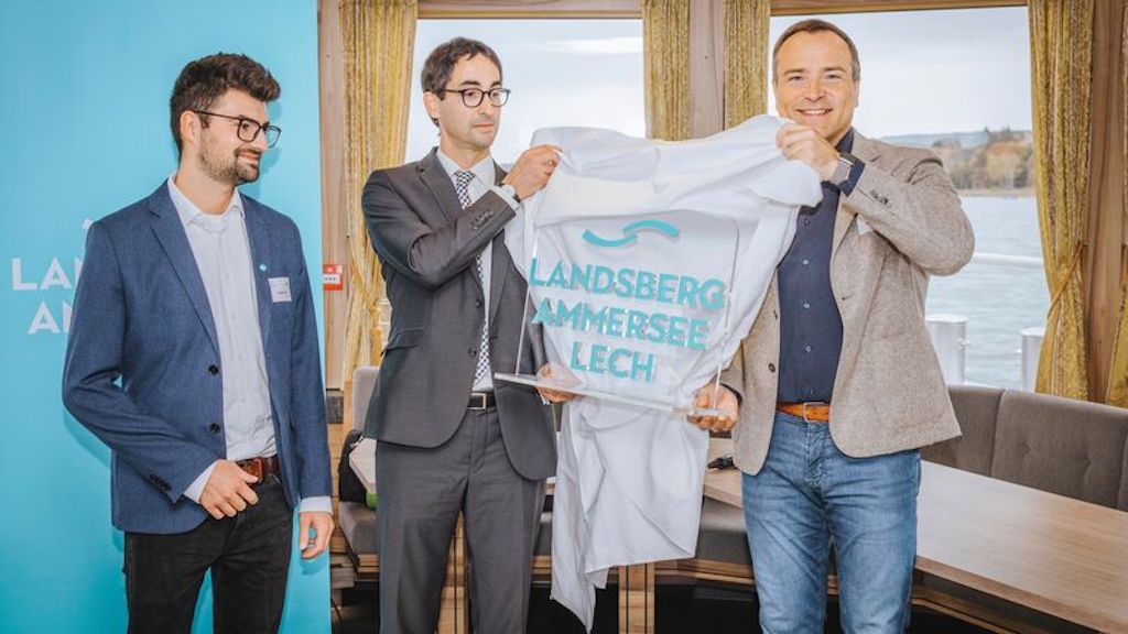 Landsbergs Landrat Thomas Eichinger enthüllt die neue Regionenmarke