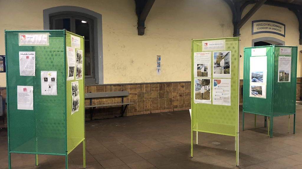 Präsentation der Projekte für das Bürgerbudget im Bahnhof von Schondorf