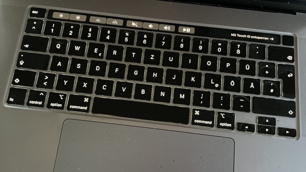 Schreiben übers Schreiben: Tastatur eines Laptops